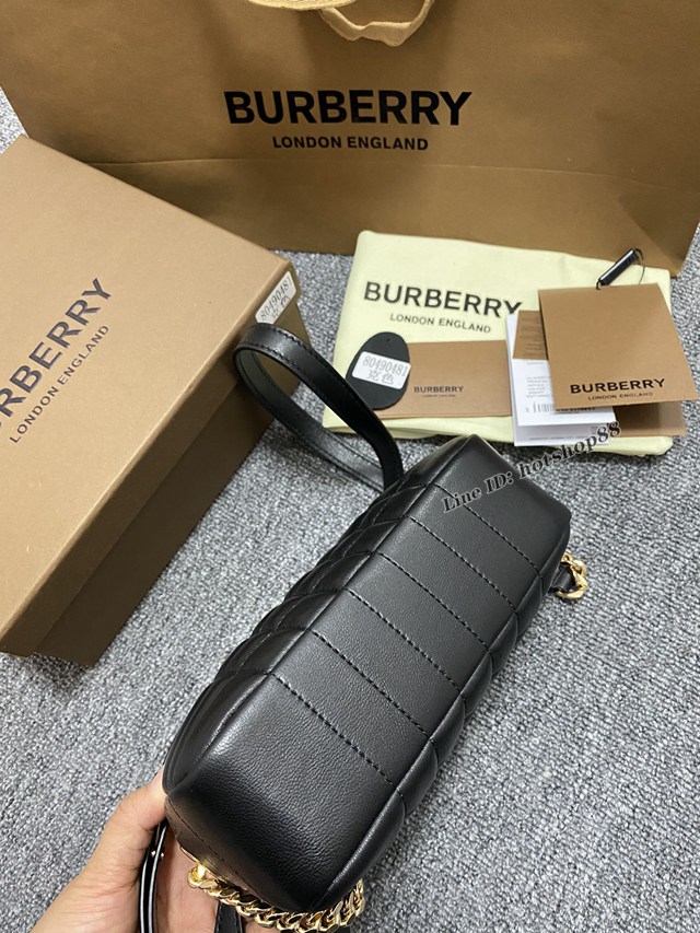 Burberry專櫃新款絎縫款Lola蘿納相機包 巴寶莉羔羊皮小斜挎女包 yxb1089